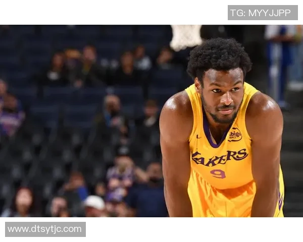 NBA总决赛第五场直播湖人对阵热火精彩对决全程回顾与分析 NBA总决赛第五场直播湖人对阵热火精彩对决全程回顾与分析